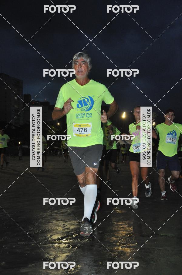Buy your photos of the eventCircuito Jovem Pan Night Run - Etapa Santos on Fotop