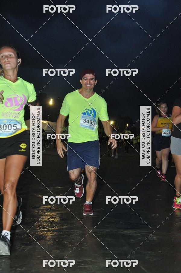 Buy your photos of the eventCircuito Jovem Pan Night Run - Etapa Santos on Fotop