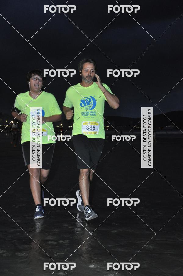 Buy your photos of the eventCircuito Jovem Pan Night Run - Etapa Santos on Fotop