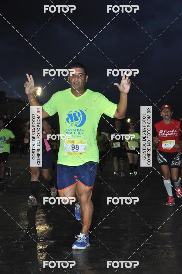 Buy your photos of the eventCircuito Jovem Pan Night Run - Etapa Santos on Fotop