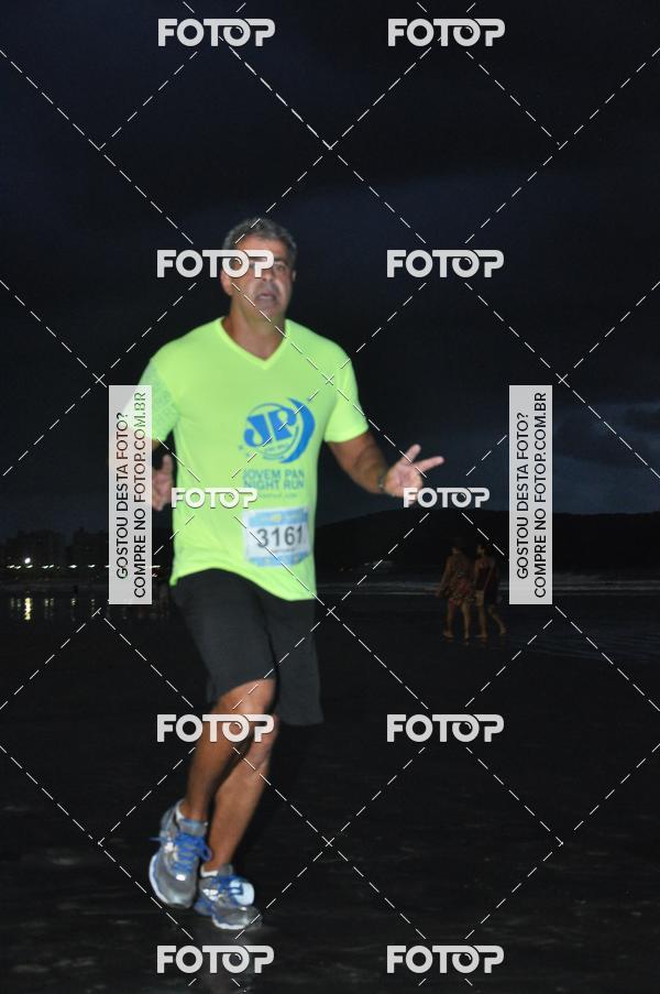 Buy your photos of the eventCircuito Jovem Pan Night Run - Etapa Santos on Fotop