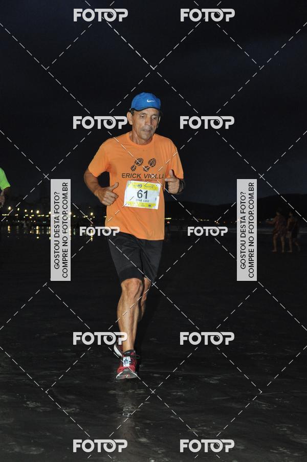 Buy your photos of the eventCircuito Jovem Pan Night Run - Etapa Santos on Fotop