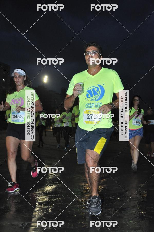 Buy your photos of the eventCircuito Jovem Pan Night Run - Etapa Santos on Fotop