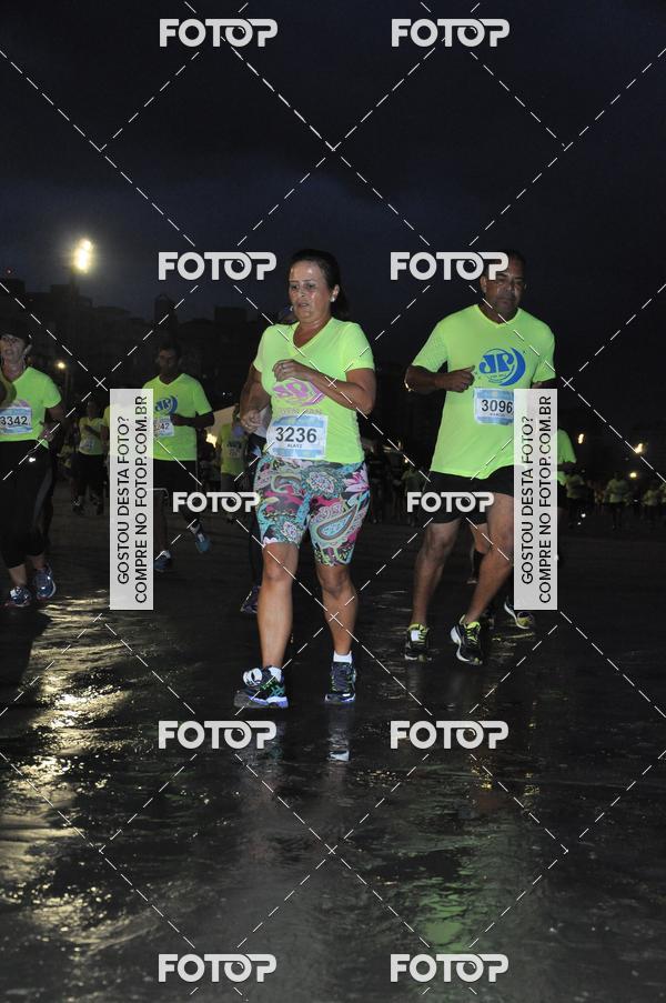Buy your photos of the eventCircuito Jovem Pan Night Run - Etapa Santos on Fotop