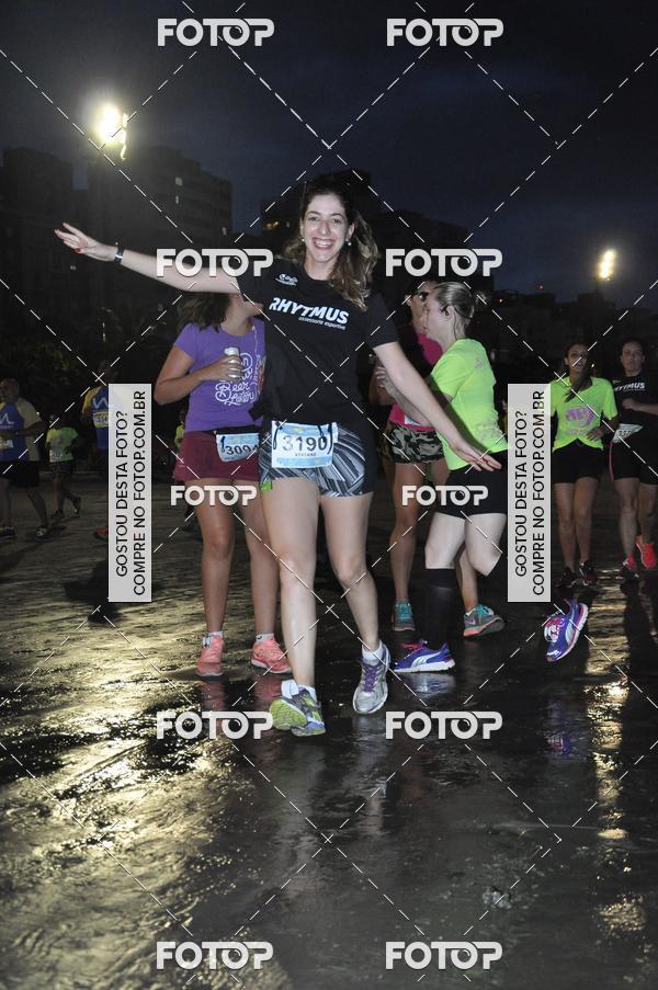 Buy your photos of the eventCircuito Jovem Pan Night Run - Etapa Santos on Fotop