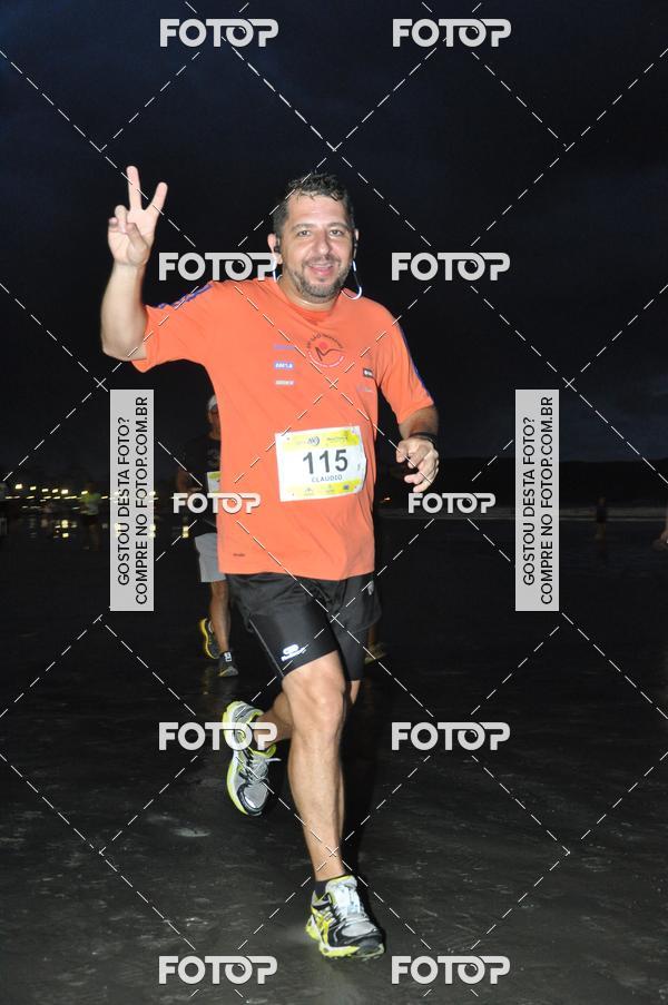 Buy your photos of the eventCircuito Jovem Pan Night Run - Etapa Santos on Fotop
