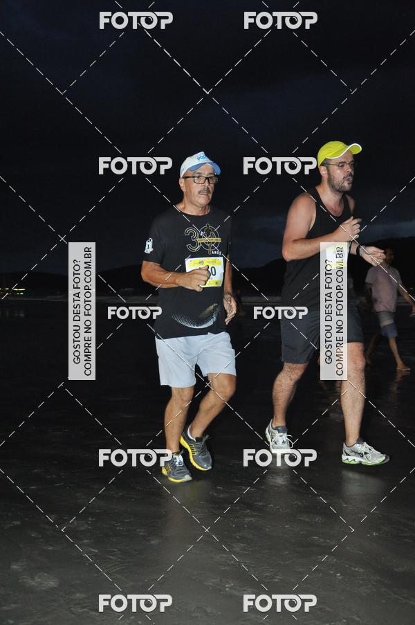 Buy your photos of the eventCircuito Jovem Pan Night Run - Etapa Santos on Fotop