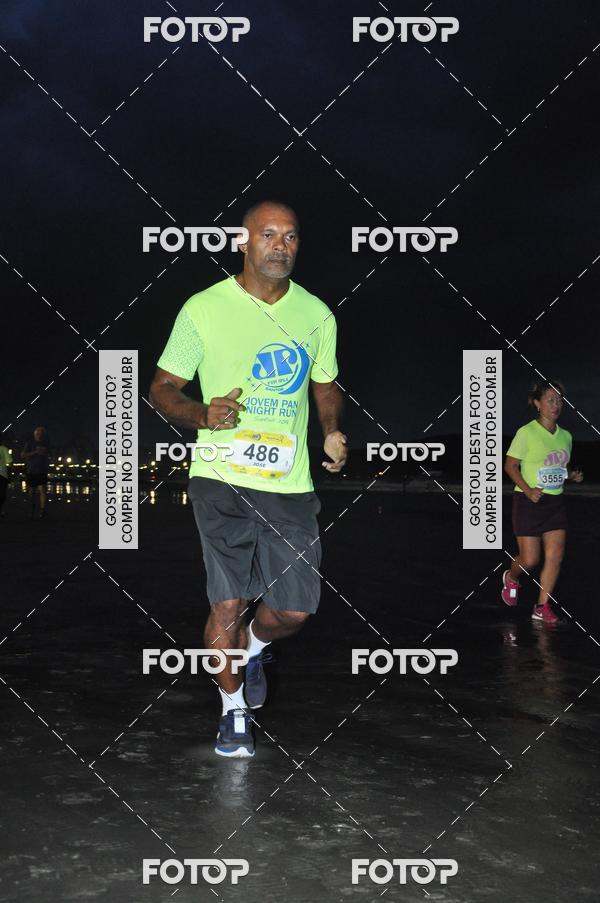 Buy your photos of the eventCircuito Jovem Pan Night Run - Etapa Santos on Fotop