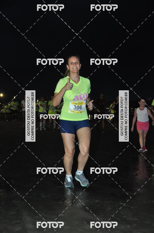 Buy your photos of the eventCircuito Jovem Pan Night Run - Etapa Santos on Fotop