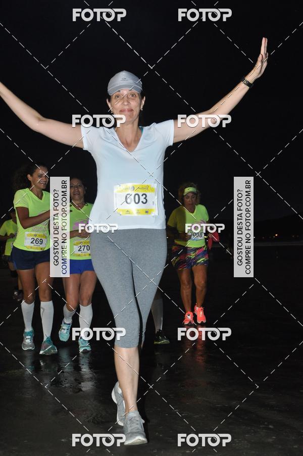 Buy your photos of the eventCircuito Jovem Pan Night Run - Etapa Santos on Fotop