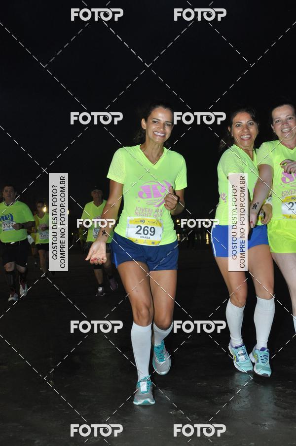 Buy your photos of the eventCircuito Jovem Pan Night Run - Etapa Santos on Fotop