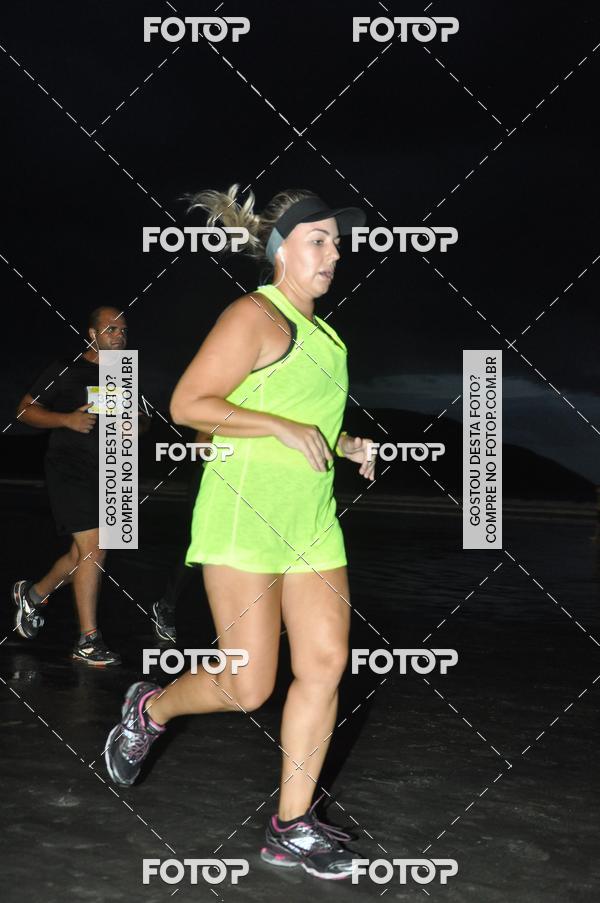 Buy your photos of the eventCircuito Jovem Pan Night Run - Etapa Santos on Fotop