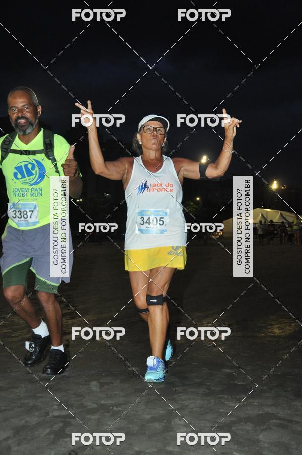Buy your photos of the eventCircuito Jovem Pan Night Run - Etapa Santos on Fotop