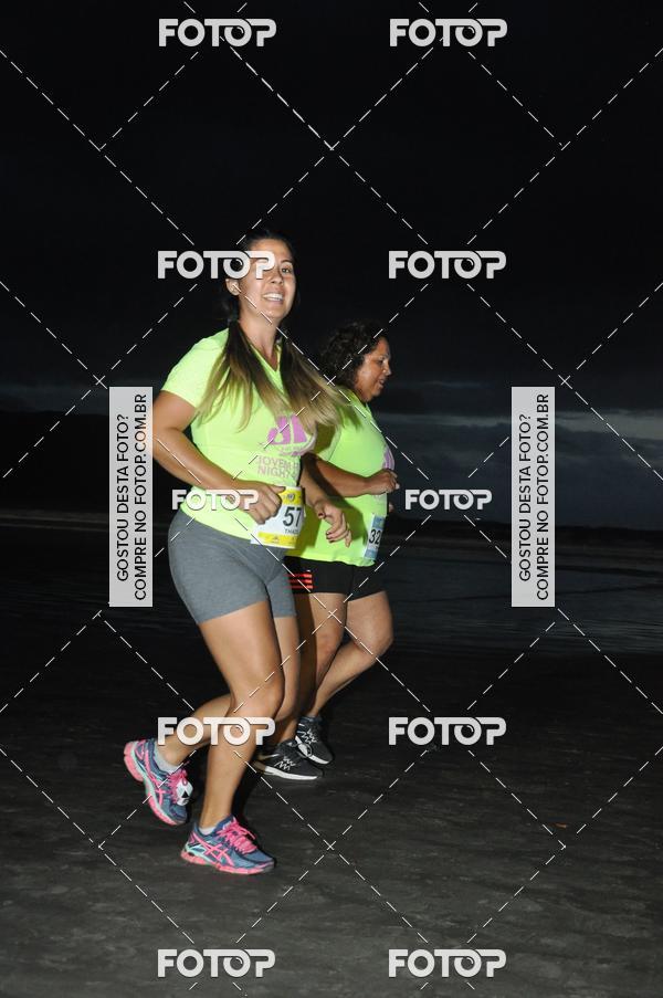 Buy your photos of the eventCircuito Jovem Pan Night Run - Etapa Santos on Fotop