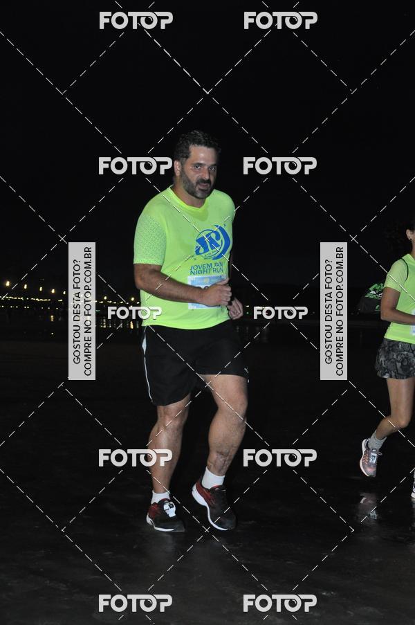 Buy your photos of the eventCircuito Jovem Pan Night Run - Etapa Santos on Fotop
