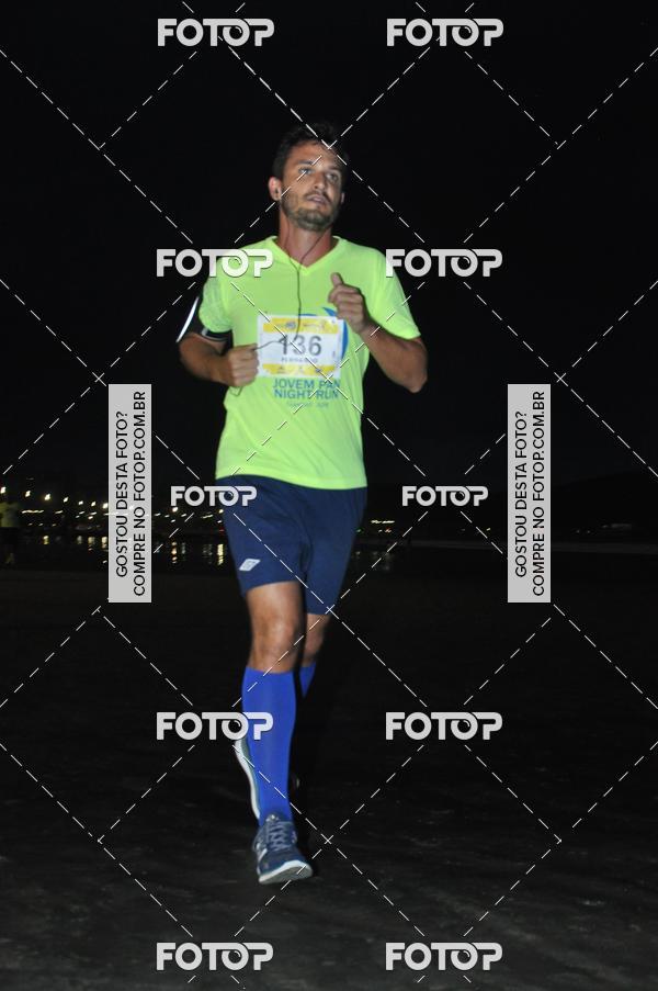 Buy your photos of the eventCircuito Jovem Pan Night Run - Etapa Santos on Fotop