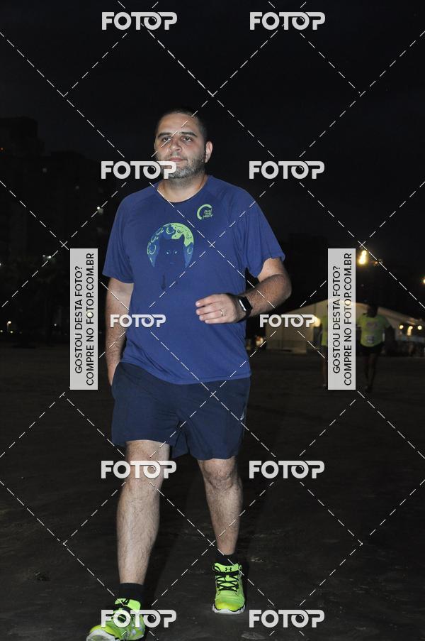 Buy your photos of the eventCircuito Jovem Pan Night Run - Etapa Santos on Fotop