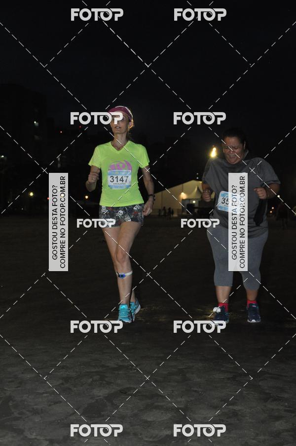 Buy your photos of the eventCircuito Jovem Pan Night Run - Etapa Santos on Fotop