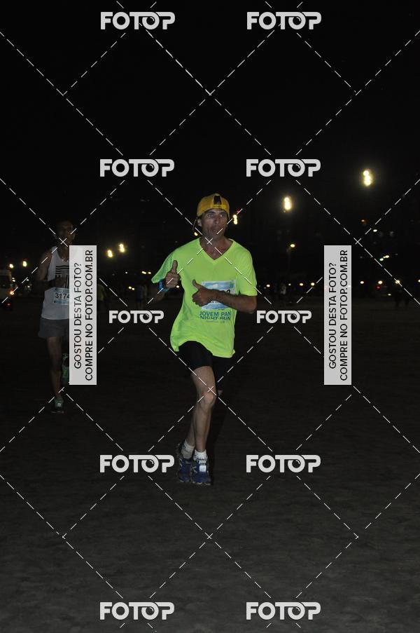 Buy your photos of the eventCircuito Jovem Pan Night Run - Etapa Santos on Fotop