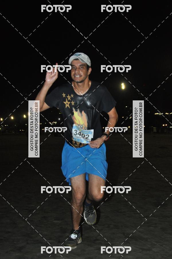 Buy your photos of the eventCircuito Jovem Pan Night Run - Etapa Santos on Fotop