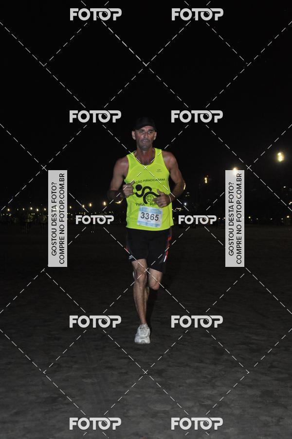 Buy your photos of the eventCircuito Jovem Pan Night Run - Etapa Santos on Fotop