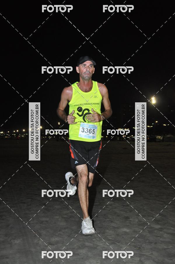 Buy your photos of the eventCircuito Jovem Pan Night Run - Etapa Santos on Fotop