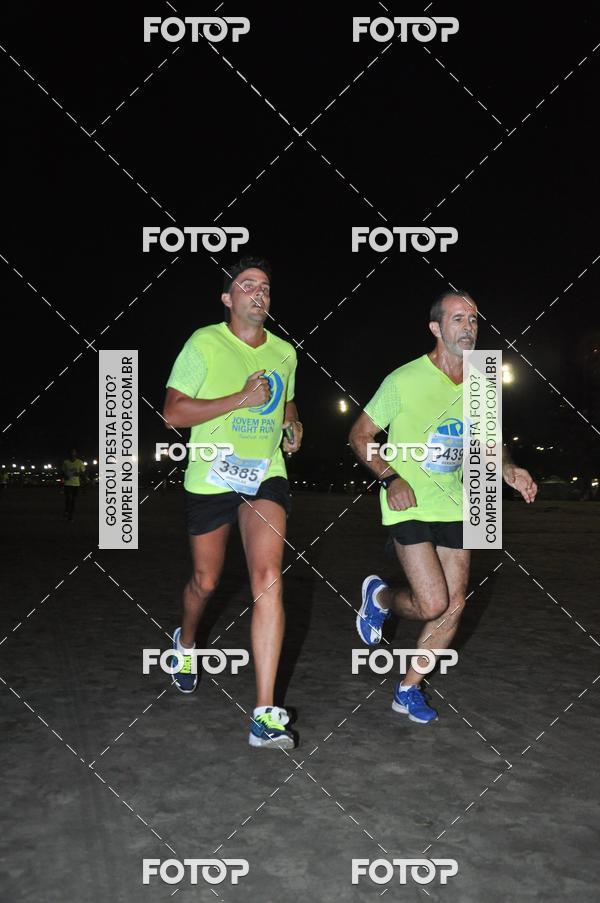 Buy your photos of the eventCircuito Jovem Pan Night Run - Etapa Santos on Fotop