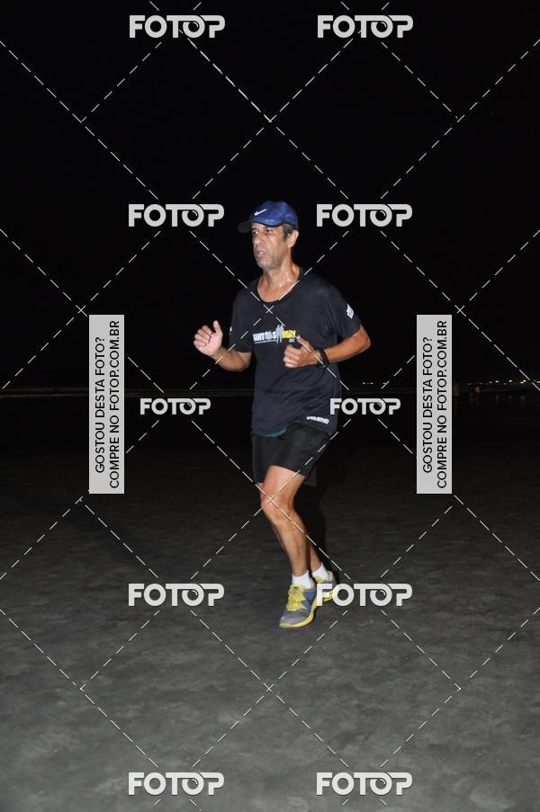 Buy your photos of the eventCircuito Jovem Pan Night Run - Etapa Santos on Fotop