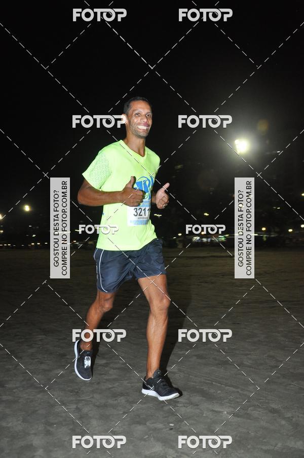 Buy your photos of the eventCircuito Jovem Pan Night Run - Etapa Santos on Fotop