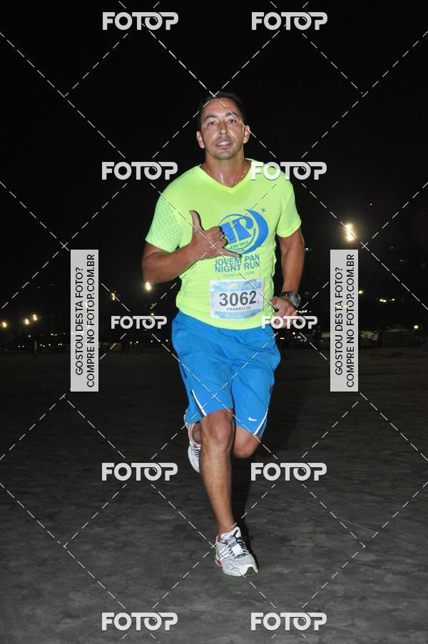 Buy your photos of the eventCircuito Jovem Pan Night Run - Etapa Santos on Fotop