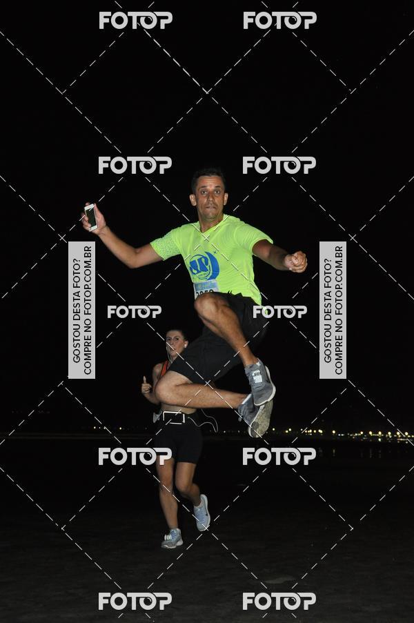 Buy your photos of the eventCircuito Jovem Pan Night Run - Etapa Santos on Fotop