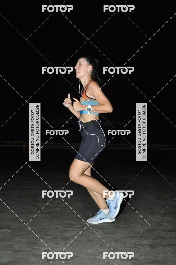 Buy your photos of the eventCircuito Jovem Pan Night Run - Etapa Santos on Fotop
