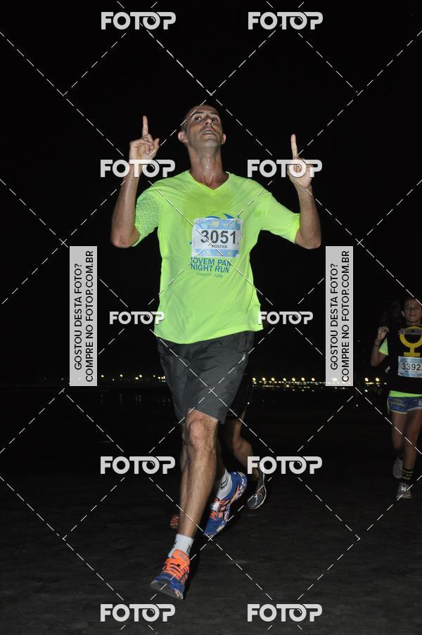 Buy your photos of the eventCircuito Jovem Pan Night Run - Etapa Santos on Fotop