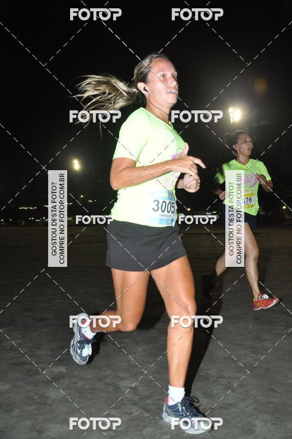 Buy your photos of the eventCircuito Jovem Pan Night Run - Etapa Santos on Fotop
