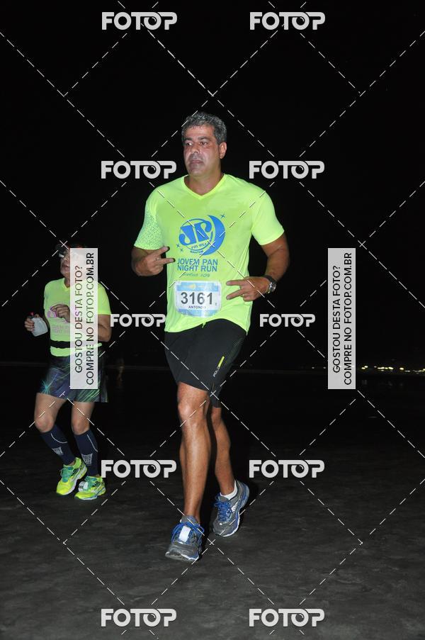 Buy your photos of the eventCircuito Jovem Pan Night Run - Etapa Santos on Fotop