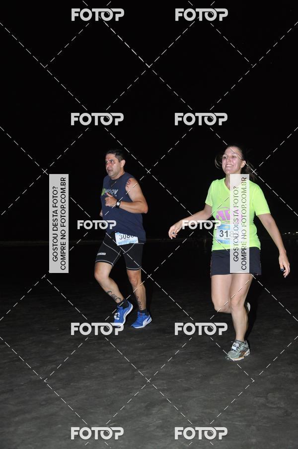Buy your photos of the eventCircuito Jovem Pan Night Run - Etapa Santos on Fotop
