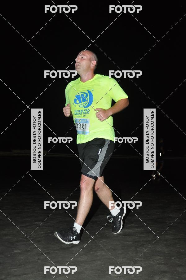 Buy your photos of the eventCircuito Jovem Pan Night Run - Etapa Santos on Fotop
