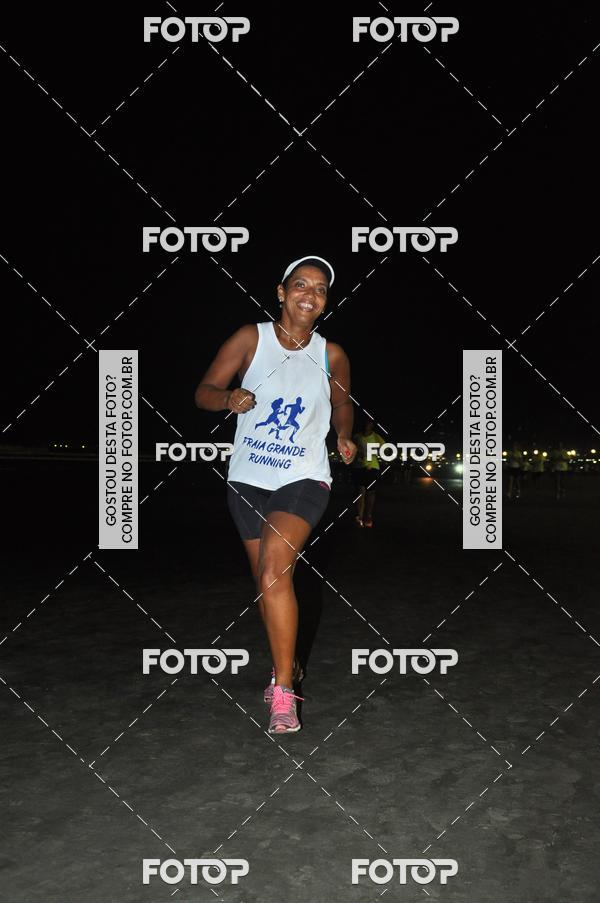 Buy your photos of the eventCircuito Jovem Pan Night Run - Etapa Santos on Fotop