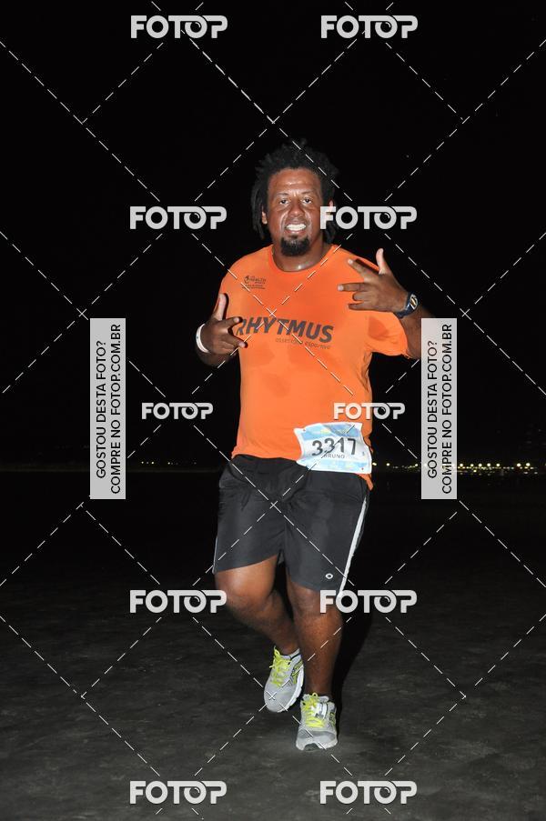 Buy your photos of the eventCircuito Jovem Pan Night Run - Etapa Santos on Fotop