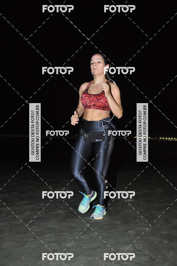 Buy your photos of the eventCircuito Jovem Pan Night Run - Etapa Santos on Fotop