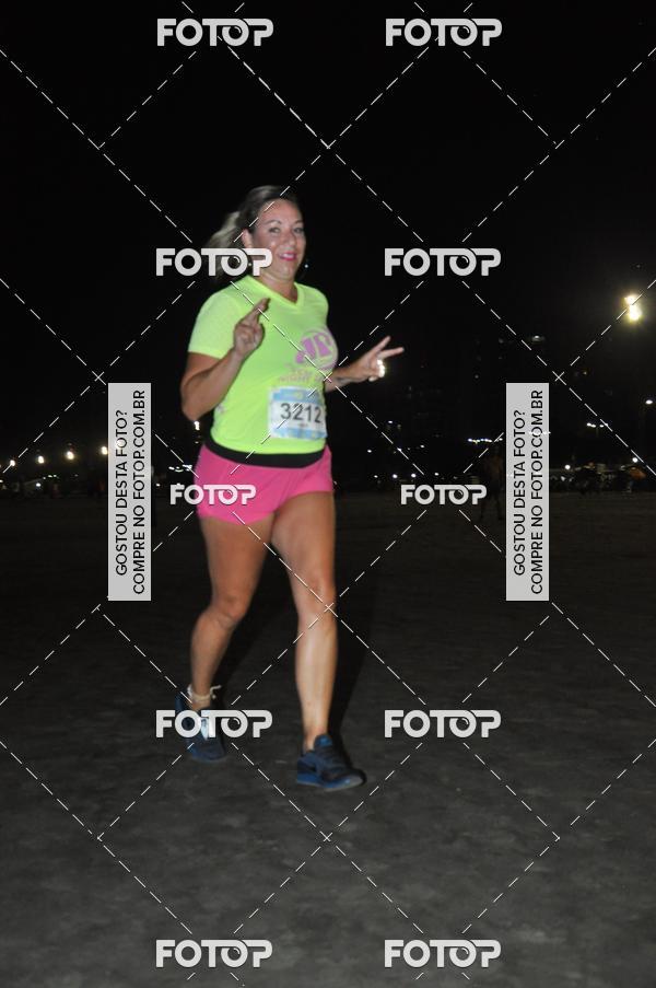 Buy your photos of the eventCircuito Jovem Pan Night Run - Etapa Santos on Fotop