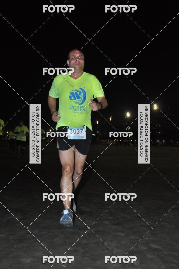 Buy your photos of the eventCircuito Jovem Pan Night Run - Etapa Santos on Fotop
