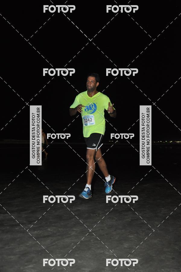 Buy your photos of the eventCircuito Jovem Pan Night Run - Etapa Santos on Fotop