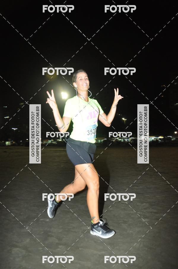 Buy your photos of the eventCircuito Jovem Pan Night Run - Etapa Santos on Fotop