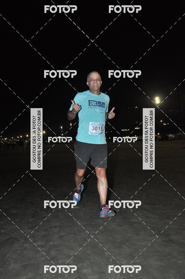 Buy your photos of the eventCircuito Jovem Pan Night Run - Etapa Santos on Fotop