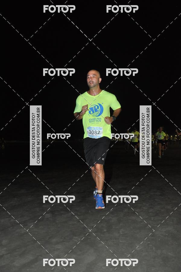Buy your photos of the eventCircuito Jovem Pan Night Run - Etapa Santos on Fotop
