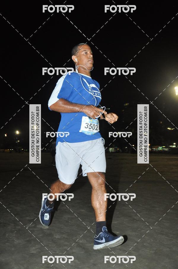 Buy your photos of the eventCircuito Jovem Pan Night Run - Etapa Santos on Fotop