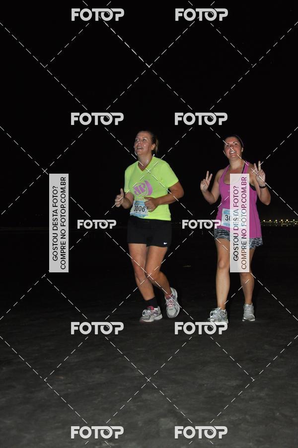 Buy your photos of the eventCircuito Jovem Pan Night Run - Etapa Santos on Fotop