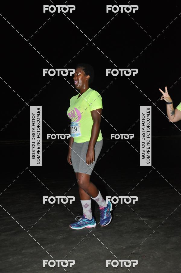 Buy your photos of the eventCircuito Jovem Pan Night Run - Etapa Santos on Fotop