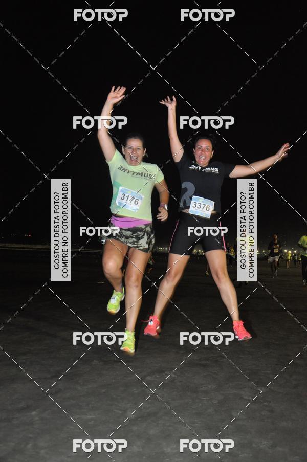 Buy your photos of the eventCircuito Jovem Pan Night Run - Etapa Santos on Fotop